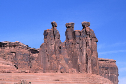 The Three Gossips - Foto, Druck, Poster, Leinwand